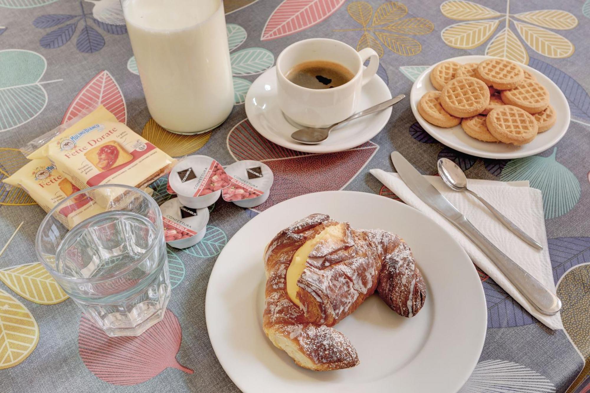 Bed and Breakfast Claudia House Roma Termini Exteriér fotografie